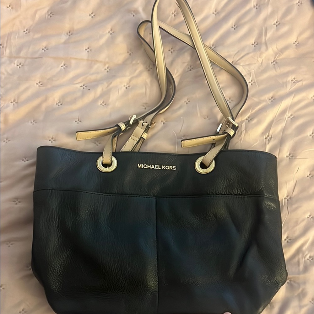 Michael Kors Bedford Pebbled Leather Medium Pocket Tote Shoulder Bag BLACK
